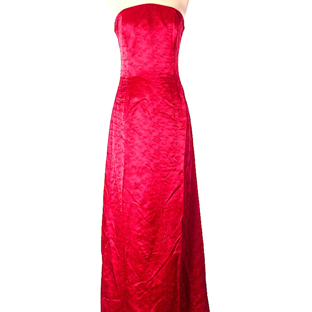 Gorgeous red evening gown